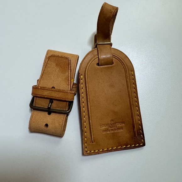 Louis Vuitton Brown Leather Luggage Tag with Matching Strap